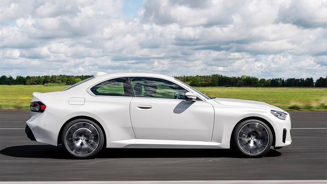 2023 BMW 2-Series 220i M Sport  第2張相片