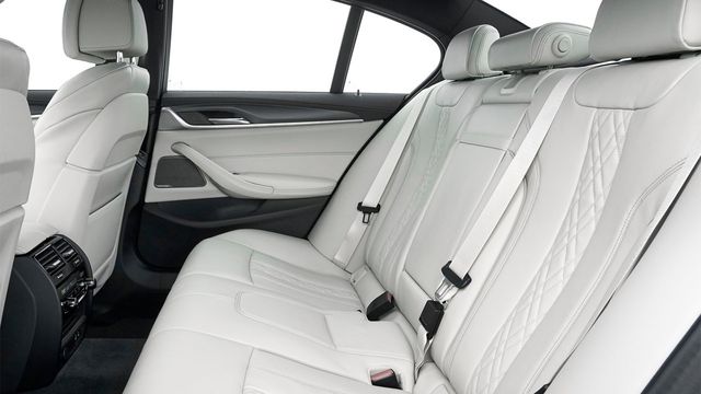 2023 BMW 5-Series Sedan 530i M Sport  第10張相片