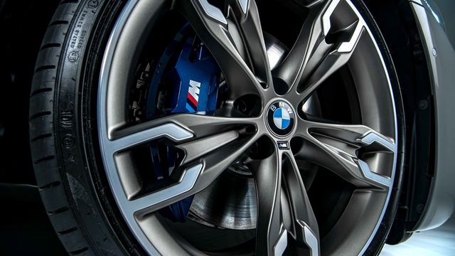 2023 BMW 5-Series Sedan M550i xDrive  第8張相片