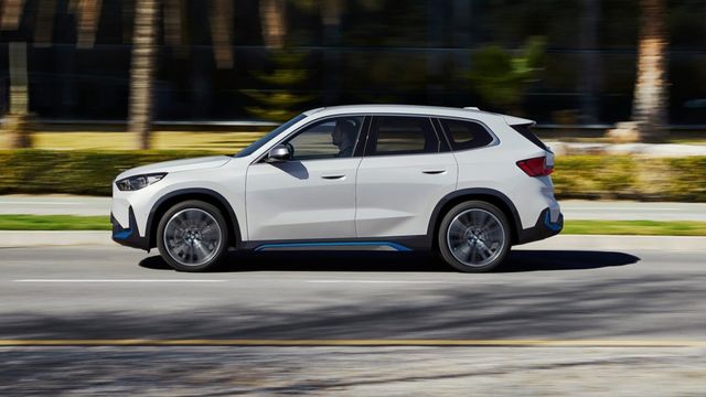 2023 BMW iX1 xDrive30 xLine  第2張相片
