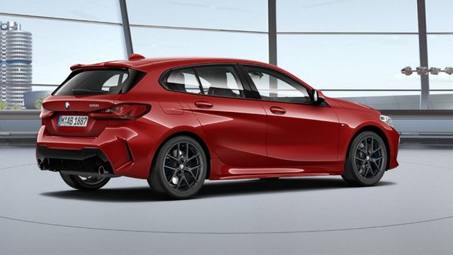 2023 BMW 1-Series 120i Edition M  第10張相片