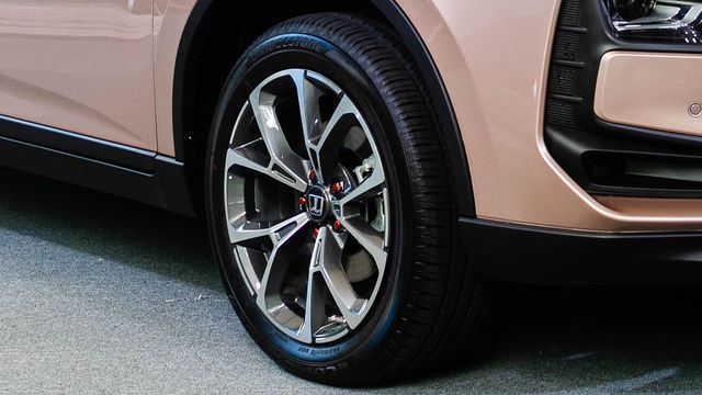 2023 Luxgen URX NEO 5人大生活家版  第6張相片