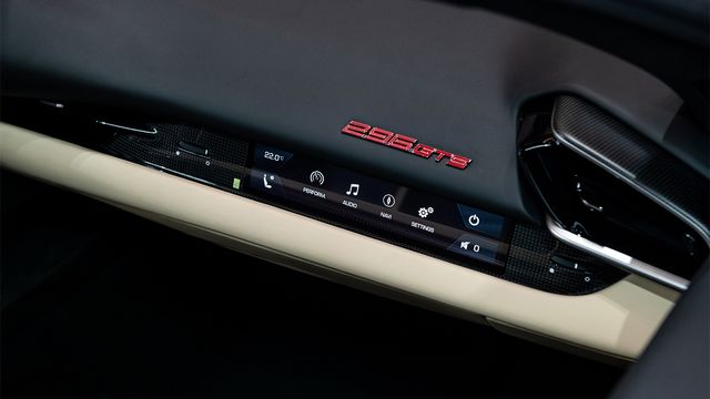 2023 Ferrari 296 GTS V6 Hybrid  第8張相片