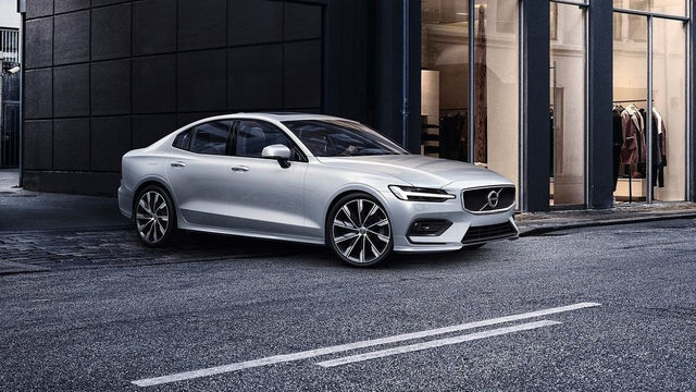 2023 Volvo S60 Plus B4  第1張相片