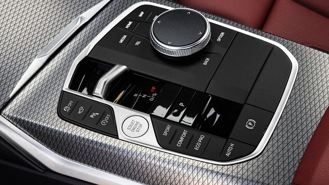 2023 BMW 3-Series Sedan 318i Sport  第3張相片