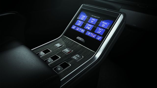 2023 Lexus LM 300h四人座  第9張相片