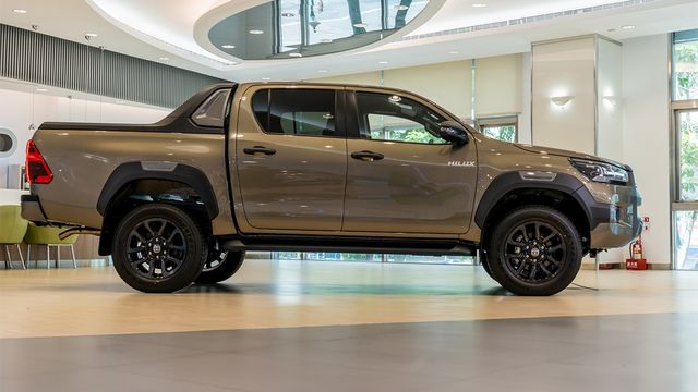2023 Toyota Hilux 2.8  第3張相片