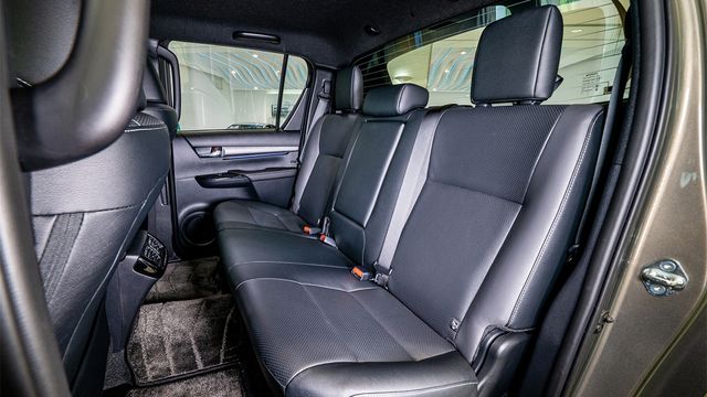 2023 Toyota Hilux 2.8  第9張相片