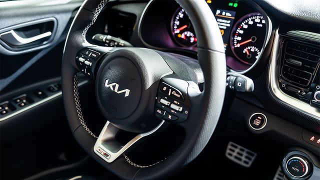 2023 Kia Stonic 1.0T智慧油電GT-Line  第3張相片