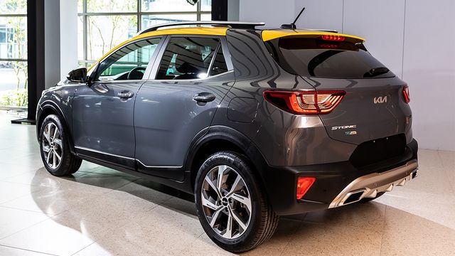 2023 Kia Stonic 1.0T智慧油電GT-Line  第10張相片