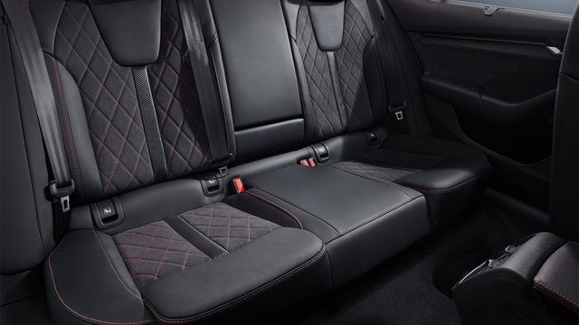 2023 Skoda Octavia Combi RS 2.0 TSI  第10張相片