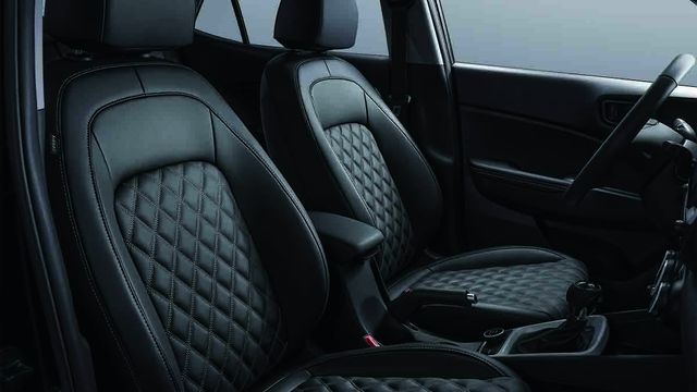 2023 Hyundai Venue GLC 懷特黑B&W  第6張相片