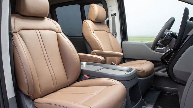 2023 Hyundai Staria GLD-B  第4張相片