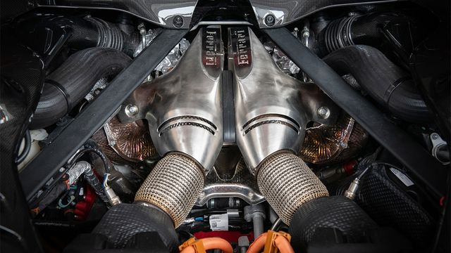 2023 Ferrari 296 GTB V6 Hybrid  第10張相片
