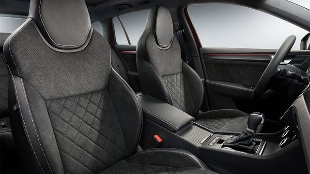 2023 Skoda Superb Combi 2.0 TSI SportPlus 4x4  第7張相片
