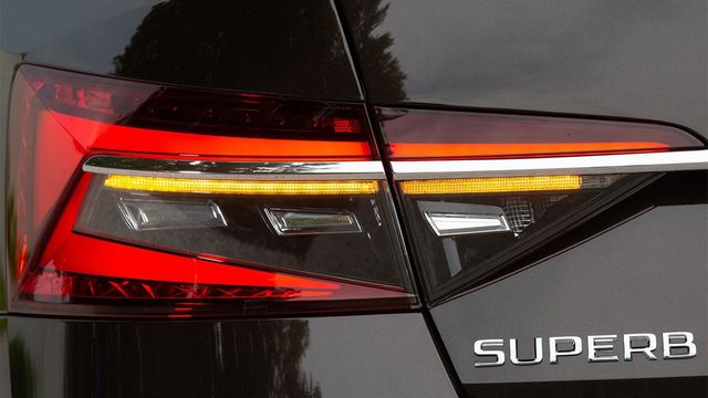 2023 Skoda Superb Sedan 2.0 TSI Sportline  第5張相片