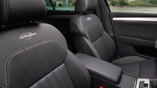 2023 Skoda Superb Sedan 2.0 TSI L&K尊榮動力版  第5張相片