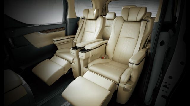 2023 Toyota Alphard Executive Lounge 2.5 Hybrid  第8張相片