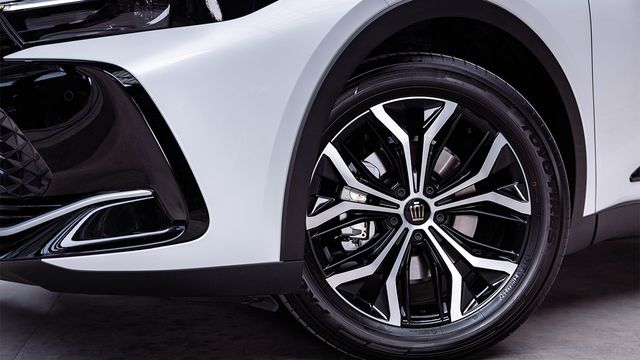 2023 Toyota Crown 貴族版  第5張相片