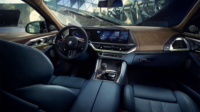 2023 BMW XM V8 Hybrid  第7張相片