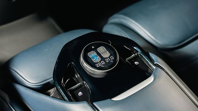 2023 Ferrari Purosangue V12  第8張相片