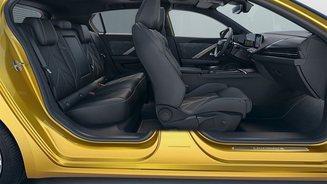 2023 Opel Astra 1.2  GS潮流版  第9張相片