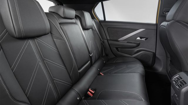 2023 Opel Astra 1.2  GS Premium旗艦版  第9張相片