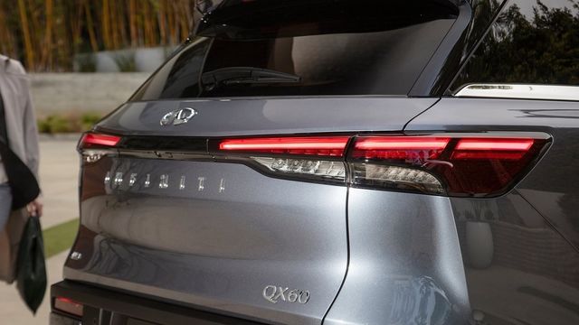 2023 Infiniti QX60 3.5 V6風尚款  第10張相片