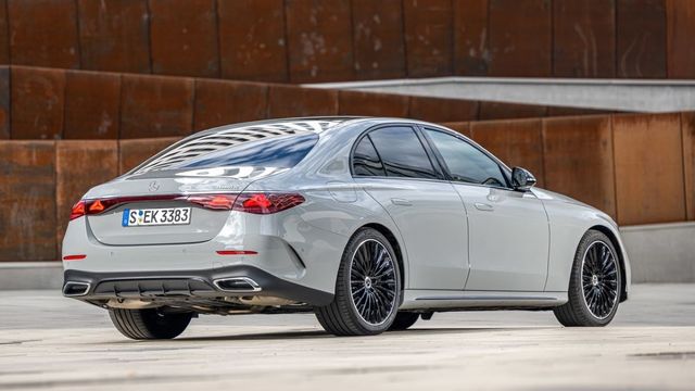 2024 M-Benz E-Class Sedan E300運動版  第3張相片