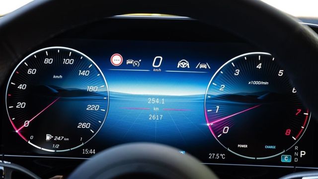 2024 M-Benz E-Class Sedan E300運動版  第6張相片