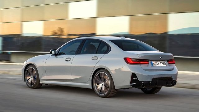2024 BMW 3-Series Sedan 330i M Sport  第2張相片