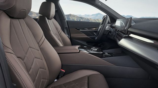 2024 BMW 5-Series Sedan 520i M Sport  第8張相片