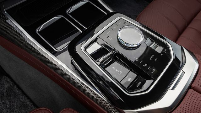 2024 BMW 7-Series 735i Luxury  第2張相片