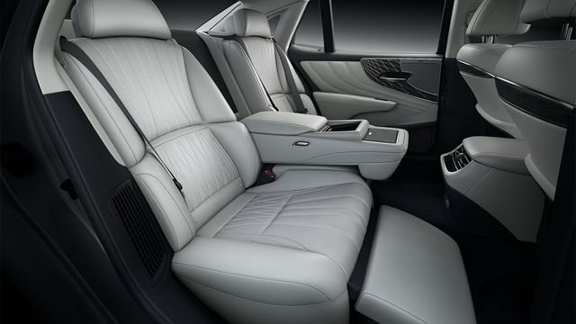 2024 Lexus LS 500h旗艦版  第10張相片