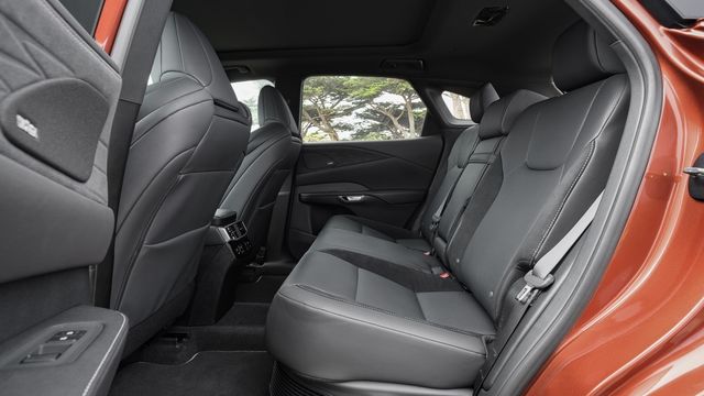 2024 Lexus RX 350 F Sport版  第5張相片