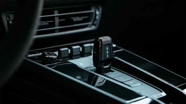 2024 Porsche 911 Carrera 4 GTS Coupe  第8張相片