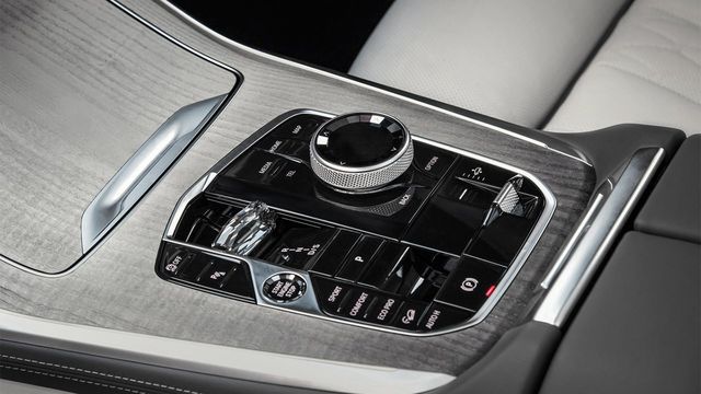 2024 BMW X7 xDrive40i  第8張相片