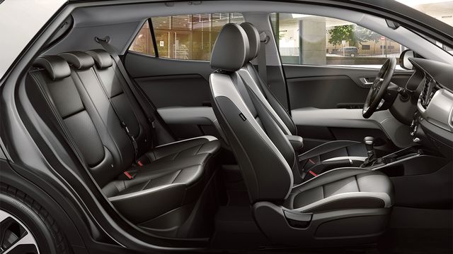 2024 Kia Stonic 1.0T智慧油電驚豔版  第9張相片