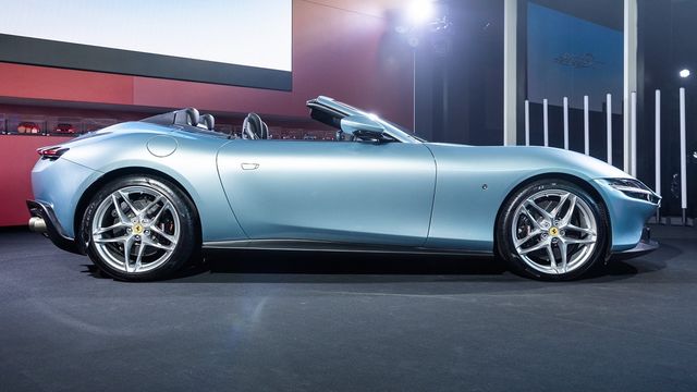 2024 Ferrari Roma Spider V8  第3張相片