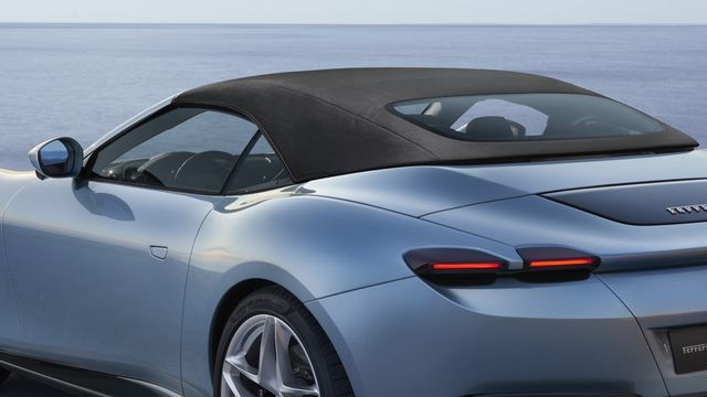 2024 Ferrari Roma Spider V8  第4張相片