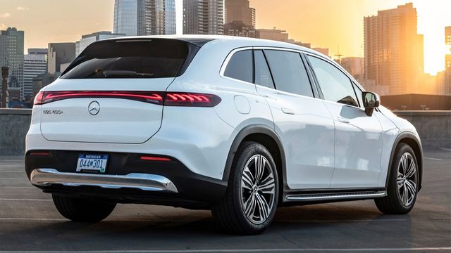 2023 M-Benz EQS SUV 450 4MATIC  第2張相片