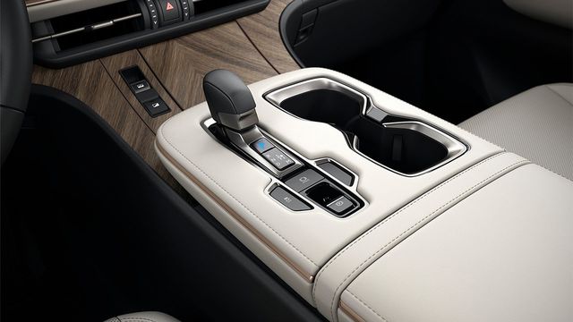 2024 Lexus LM 500h六人座  第8張相片
