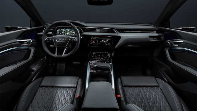 2024 Audi Q8 Sportback e-tron SQ8  第7張相片
