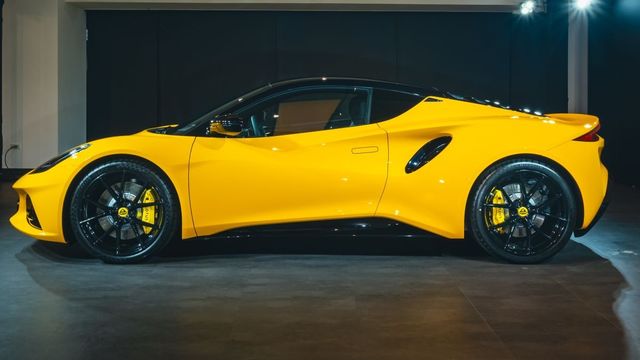 2024 Lotus Emira V6 First Edition  第2張相片