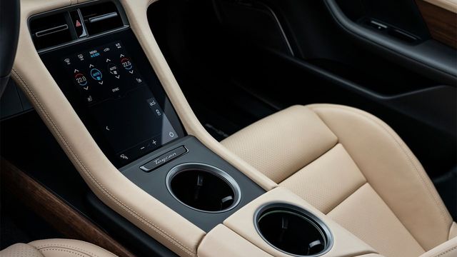 2024 Porsche Taycan Turbo  第8張相片