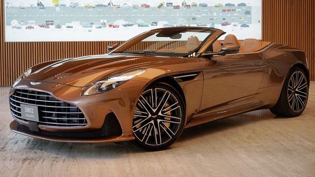 2024 Aston Martin DB12 Volante 4.0 V8  第1張相片
