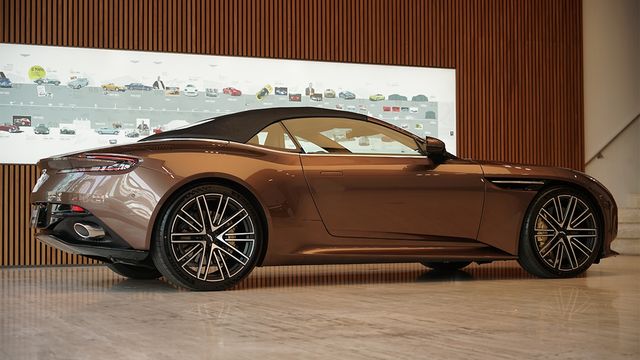 2024 Aston Martin DB12 Volante 4.0 V8  第2張相片
