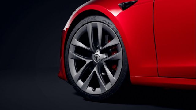 2024 Tesla Model S Plaid  第10張相片