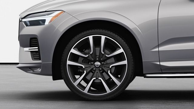 2024 Volvo XC60 Plus B5 AWD  第4張相片