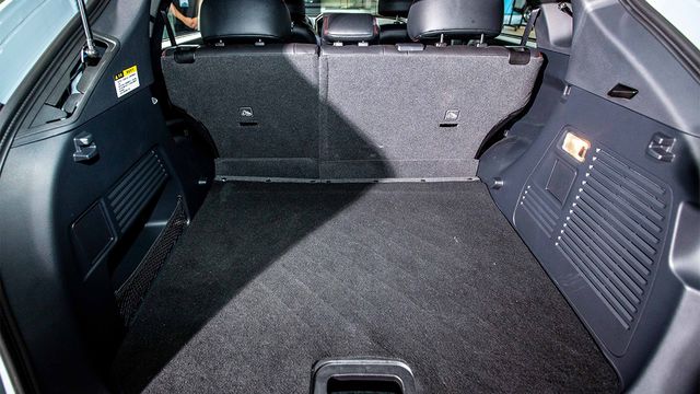 2024 Luxgen U6 Neo極智勁速版  第6張相片